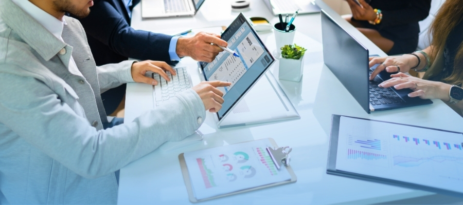 Contadores realizando facturas con método de pago PPD