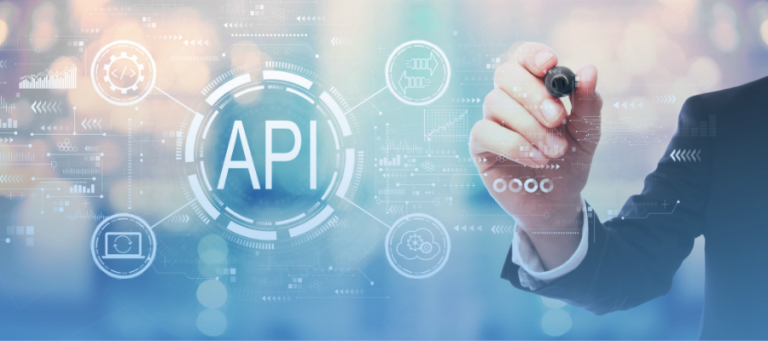 Persona seleccionando API de timbrado CFDI confiable
